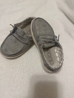 Hey Dude boys Wendy gray linen shoe size 13K